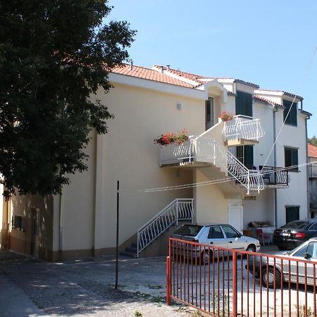 Apartments By The Sea Drvenik Donja Vala, Makarska - 6658 Екстериор снимка